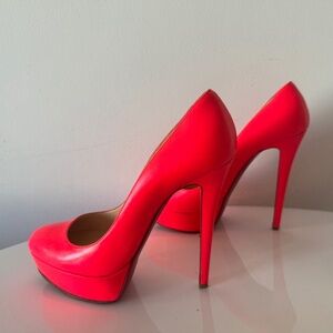 Christian Louboutin Hot Pink Pumps – The Ultimate Statement Shoe